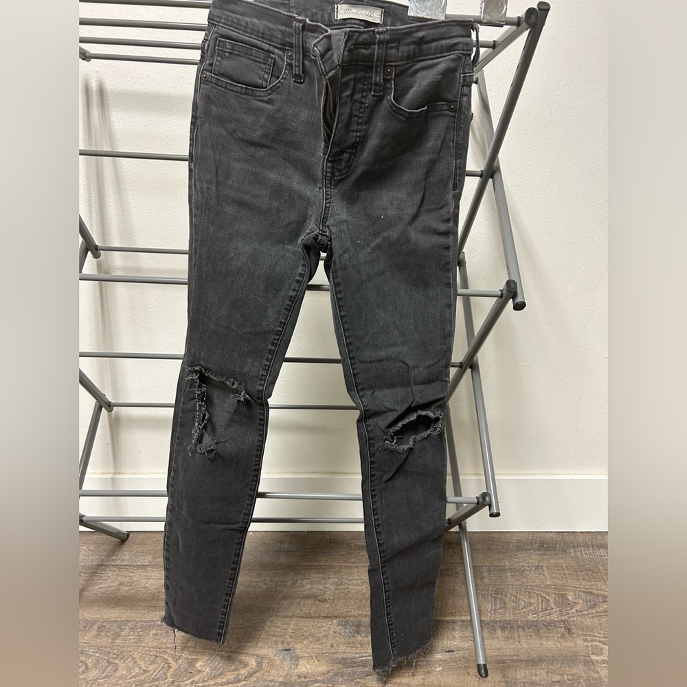 Madewell 9” high rise skinny distressed black/grey jeans